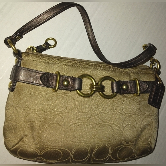 L@@K! Gorgeous/Rare COACH ~Mia Signature Outline Large Sateen Clutch Wristlet☆ - Picture 4 of 16